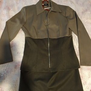 Victoria Ashley Dress Suit